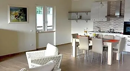 فندق مبيت وإفطار Oasi Di Francesca 3*